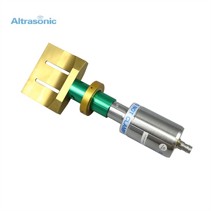 Ultrasonic Cutting Machine 